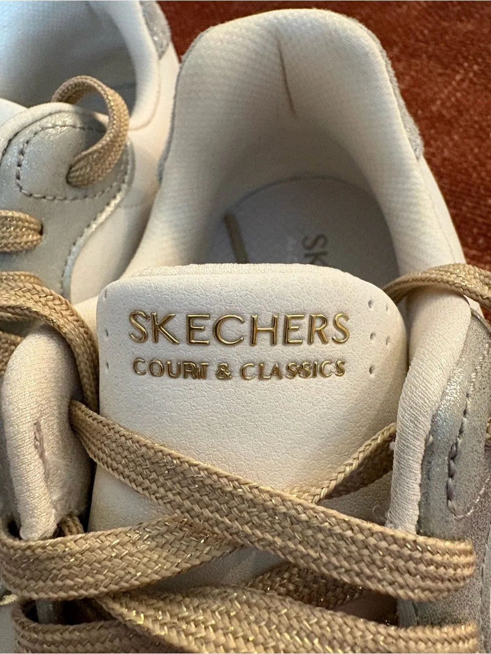 Skechers Hiland Soft Metal